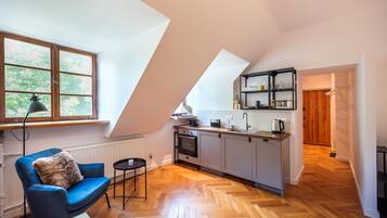 Kühlschrank, Geschirrspüler, Toaster