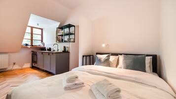 Bügeleisen/Bügelbrett, WLAN, Bettwäsche