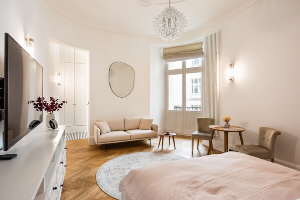 Bügeleisen/Bügelbrett, WLAN, Bettwäsche