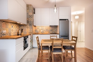 Frigorifero, microonde, forno, lavastoviglie