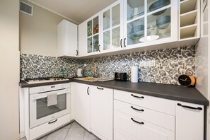 Fridge, oven, dishwasher, toaster