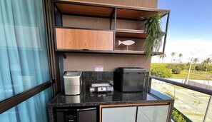 المنطقة المحيطة بالمنشأة