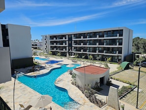 Appartement | Piscine | 8 piscines extérieures