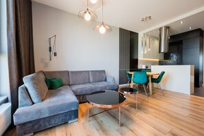 TV - Praga 23rd Floor High-Class Apartment (Warszawa)