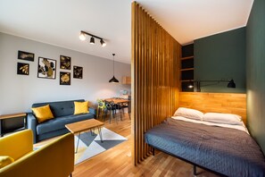 1 habitación, tabla de planchar con plancha, wifi y ropa de cama