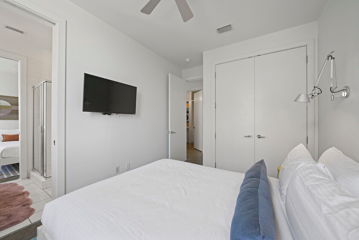 Photo 34 of The White House - Pet Friendly Luxury Beachfront Vacation Rental with Private Pool & Beach Access