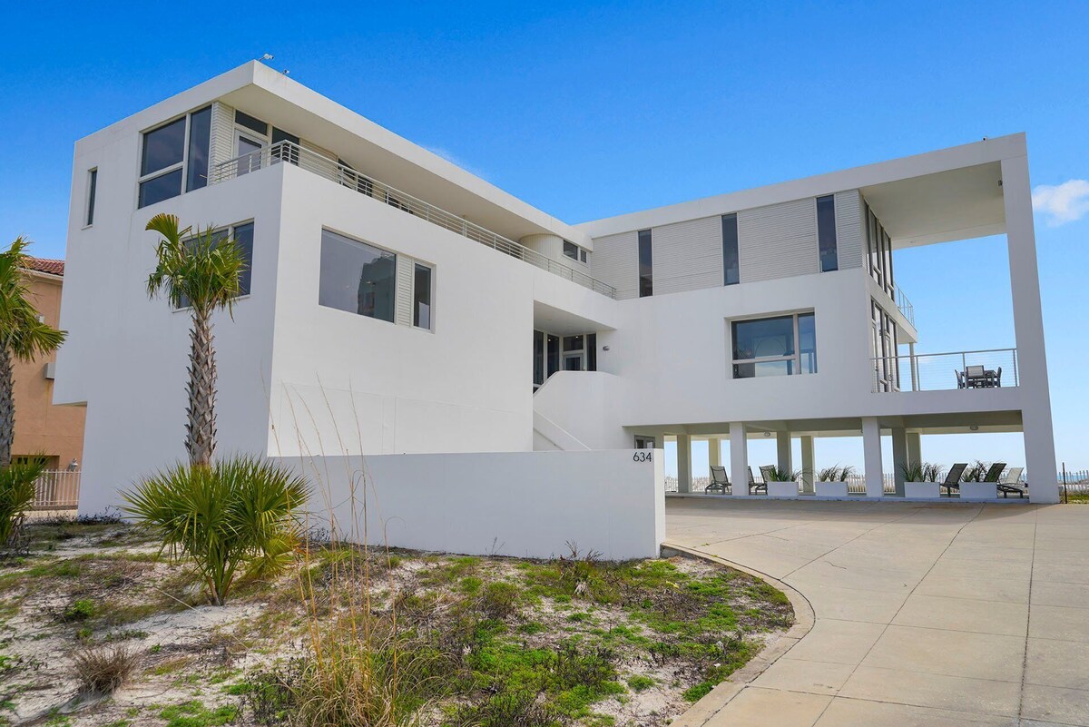 Photo 4 of The White House - Pet Friendly Luxury Beachfront Vacation Rental with Private Pool & Beach Access