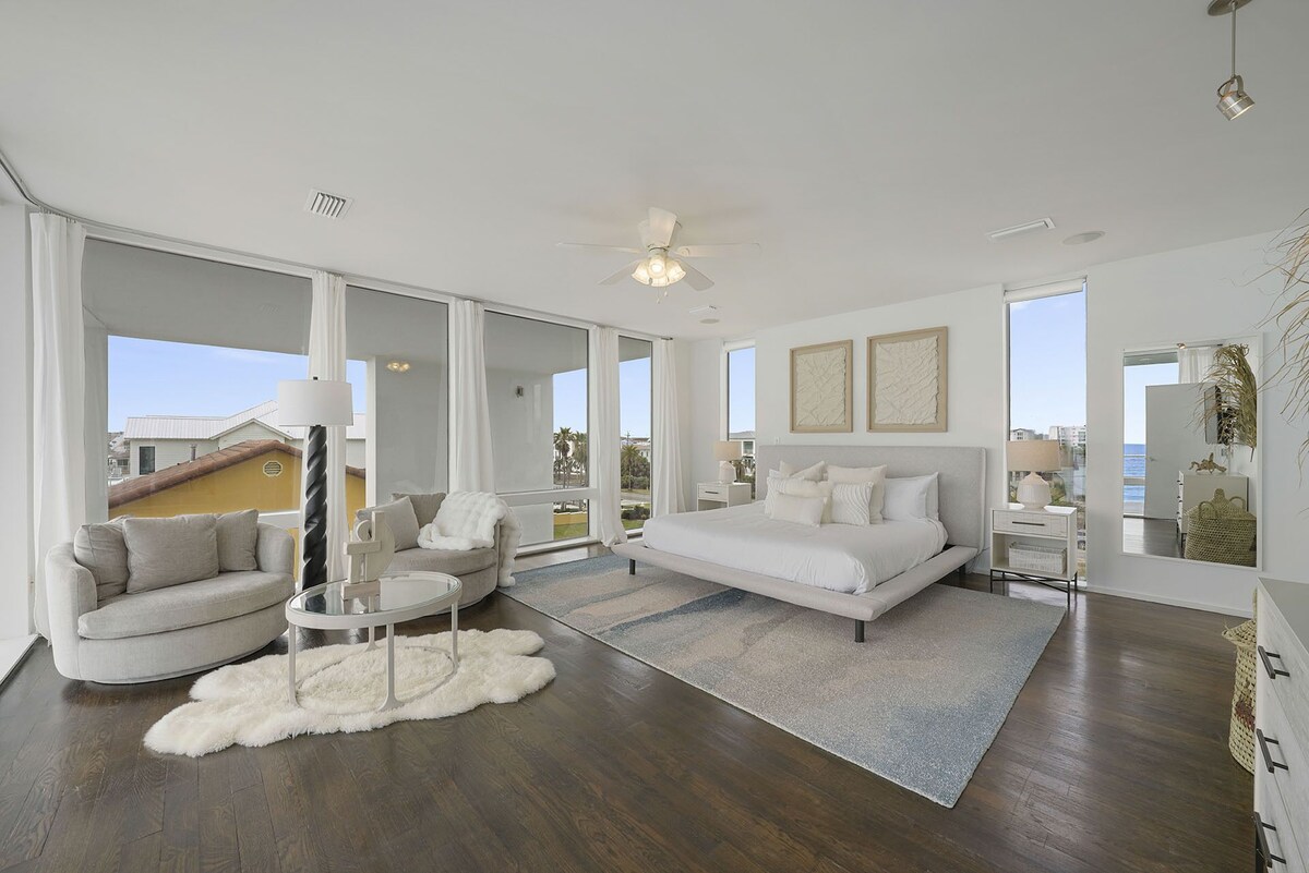 Photo 14 of The White House - Pet Friendly Luxury Beachfront Vacation Rental with Private Pool & Beach Access