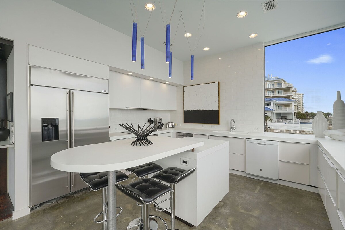 Photo 10 of The White House - Pet Friendly Luxury Beachfront Vacation Rental with Private Pool & Beach Access