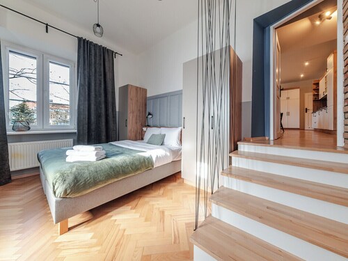 Old Town Eclectic Apartment for 6 people