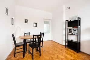 Dining - Superior Metro Centrum Apartment (Warszawa)