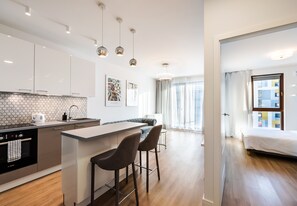 Kühlschrank, Ofen, Herdplatte