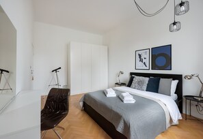1 habitación, tabla de planchar con plancha, wifi y ropa de cama 