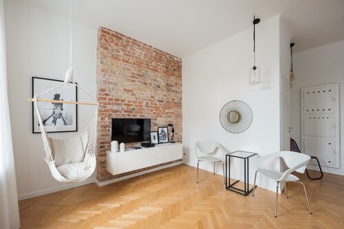 Old Town Basilisk Apartment