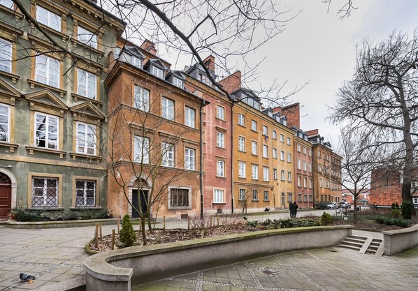 المنشأة من الخارج