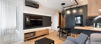 Żoliborz Obsidian Apartment