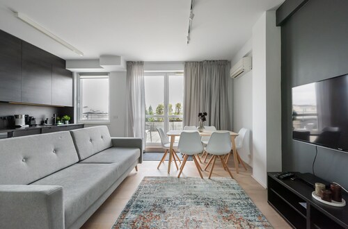 New Praga Urban Modern Apartment