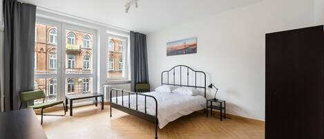 3 Schlafzimmer, Bügeleisen/Bügelbrett, WLAN, Bettwäsche