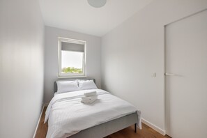 1 bedroom, iron/ironing board, bed sheets