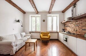 Interior - Głogowa Bricks Apartment (Warszawa)