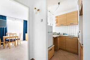 Fridge, microwave, stovetop, toaster