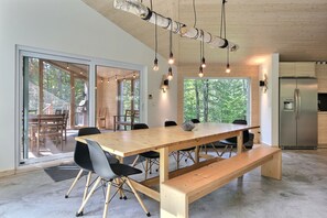 Dining - LE Berm Au Chalet De La Vallée (Saint-Raymond)