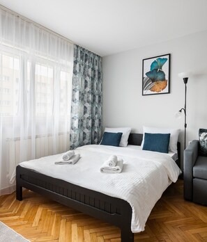1 habitación, tabla de planchar con plancha, wifi y ropa de cama 
