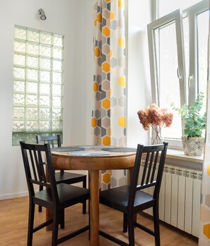 Dining - Wolność City Centre Comfy Studio (Warszawa)
