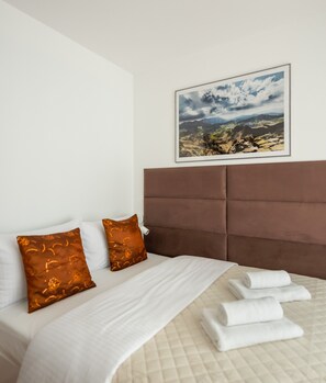 2 Schlafzimmer, Bügeleisen/Bügelbrett, WLAN, Bettwäsche