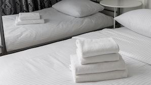 Ferros/tábuas de passar roupa, Wi-Fi, roupa de cama