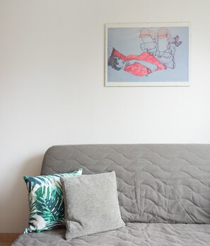 1 dormitorio, tabla de planchar con plancha, wifi y ropa de cama