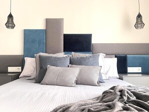 1 bedroom, iron/ironing board, bed sheets