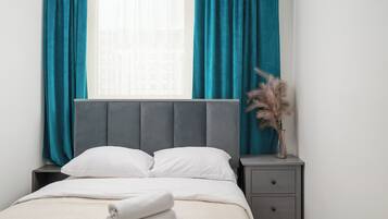 2 bedrooms, iron/ironing board, WiFi, bed sheets