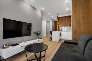 TV - Lotnisko Chopina Modern Apartment (Warszawa)