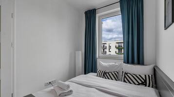 1 habitación, tabla de planchar con plancha, wifi y ropa de cama