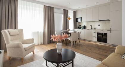 Metro Kabaty Elegant Apartment