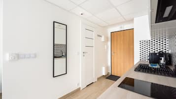 冰箱、微波炉、洗碗机、茶具/咖啡用具