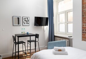 1 bedroom, iron/ironing board, WiFi, bed sheets - Metro Wileński Varsovia Studio #2 (Warszawa)