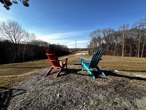 Property grounds - The Vallet House - No Added Fees - See Description (Hermann)