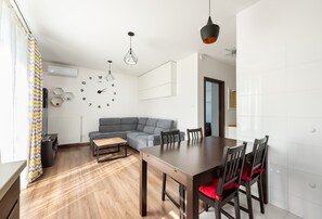 Dining - Wilanów 2-Bedroom Apartment (Warszawa)