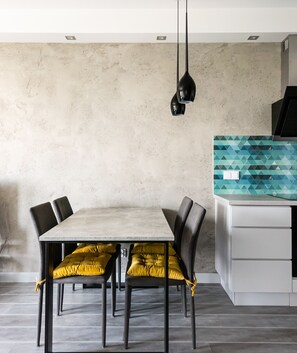 Dining - Ochota City View Modern Apartment (Warszawa)