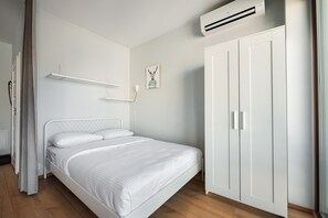 1 bedroom, iron/ironing board, WiFi