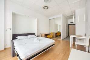 1 habitación, tabla de planchar con plancha, wifi y ropa de cama