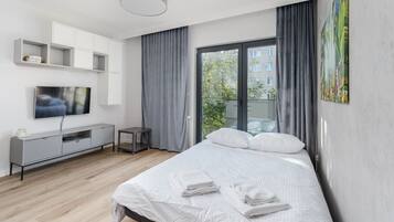 1 habitación, tabla de planchar con plancha, wifi y ropa de cama