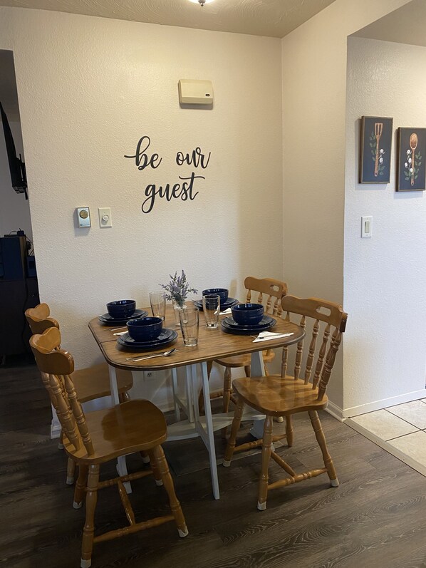 Dining - Charming Millwood Home (Spokane Valley)