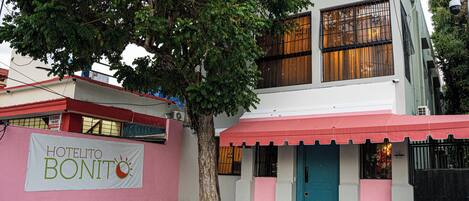 Overnatningsstedets facade