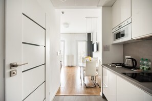 Fridge, microwave, stovetop