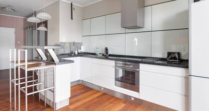 Lasek Marceliński 2-Bedroom Apartment