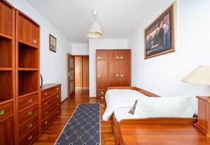 1 室のベッドルーム、アイロン / アイロン台、WiFi、ベッドシーツ