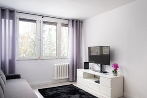 TV - Wierzbno Modern Apartment (Warszawa)